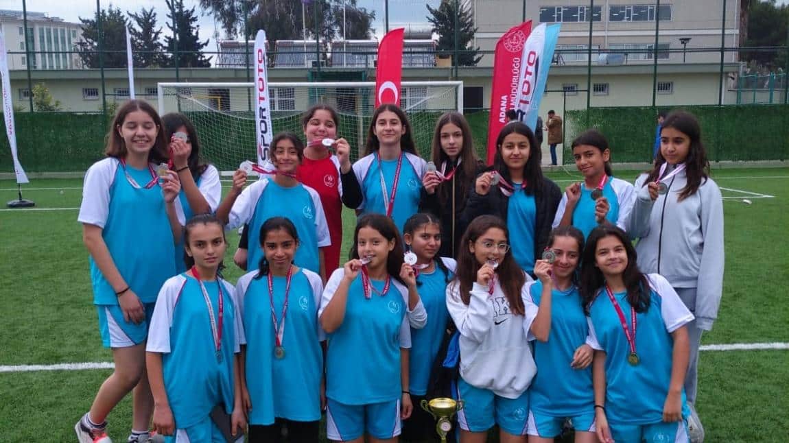 Yıldız Kızlar  Futbol Takımımızın Başarısı 